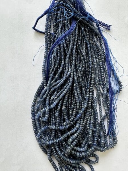 Strang, Saphir,buttons